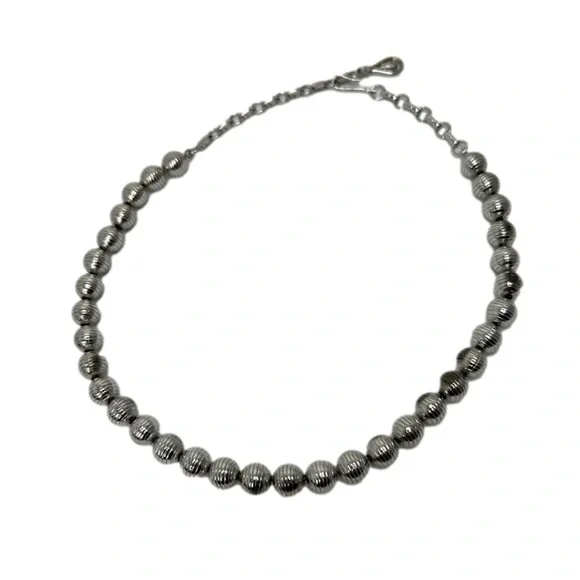 Vintage Coro Silver Tone Metal Ball Beaded Necklace - Picture 2 of 9